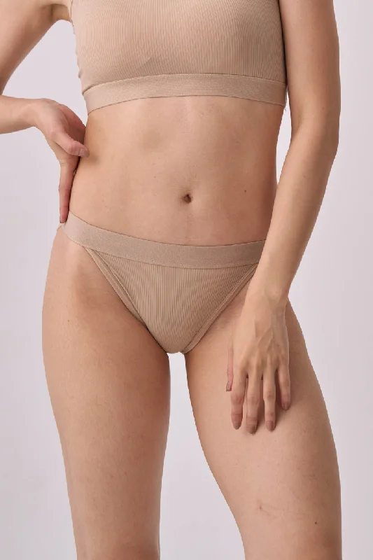 lightweight silk panties for everyday wear柔亮・時尚條紋半包臀三角褲｜淺卡其