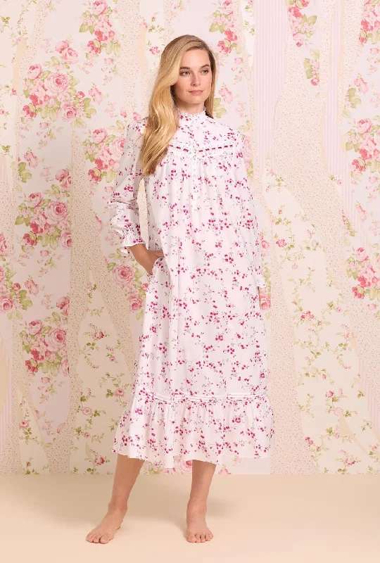 women's pajamas with a sophisticated eleganceEileen West Hollyberry Floral Cotton Lawn Highneck Nightgown